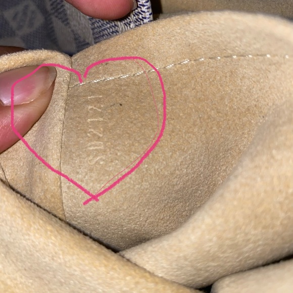 Louis Vuitton Monogram Canvas Artsy GM Bag - Picture 9 of 9